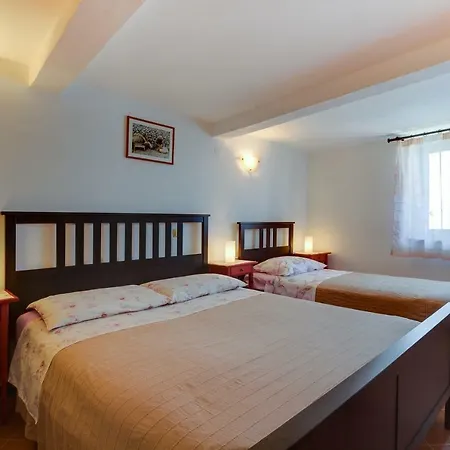 House Medea Prázdninový dům Ustrine