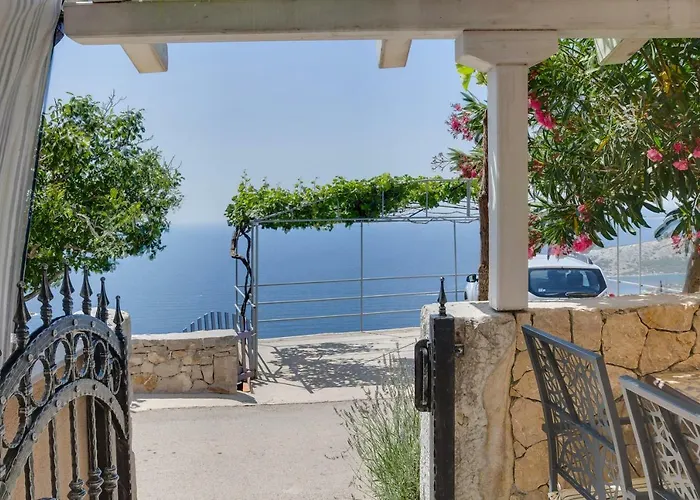 Holiday home House Medea Ustrine